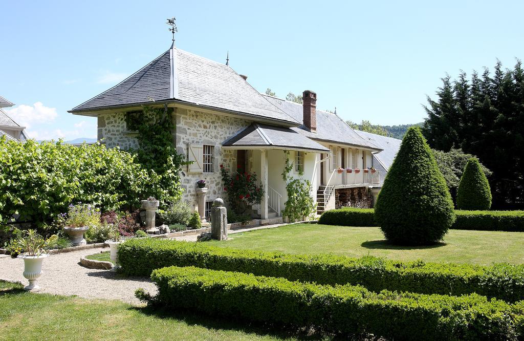 Hotel Les Saints Peres Montagnole Exterior foto