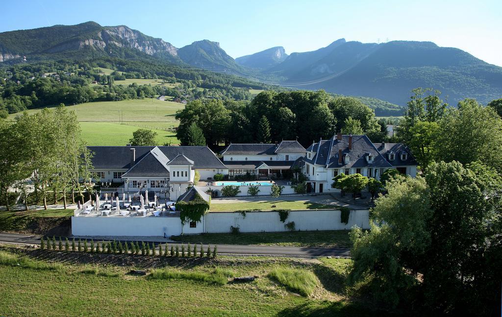 Hotel Les Saints Peres Montagnole Exterior foto